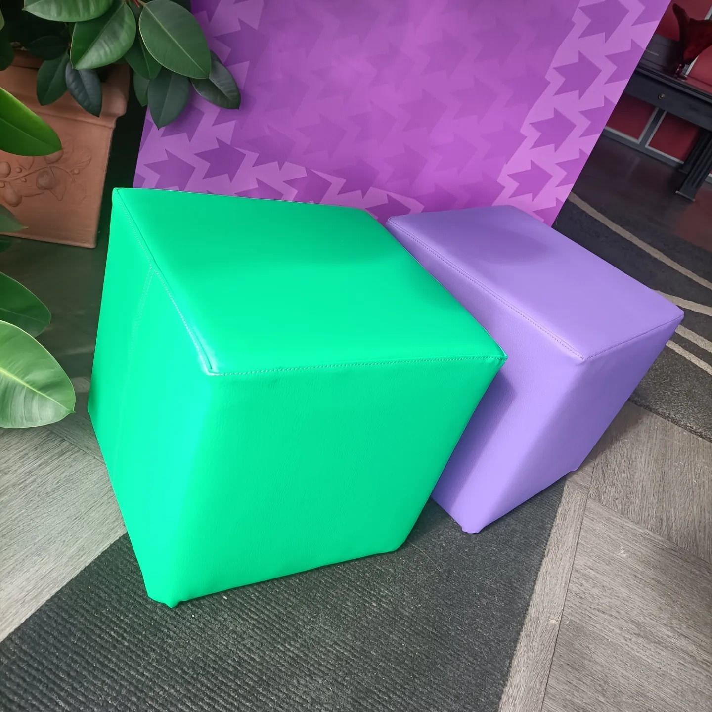 Fabrication sur mesure d'assises cube