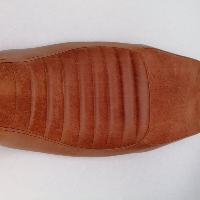 Selle de moto en cuir
