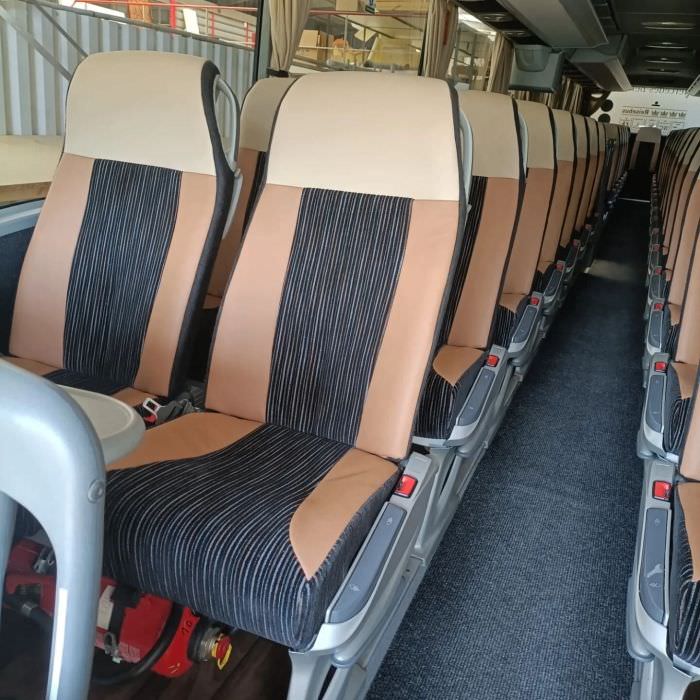 Rénovation siège de bus Mercedes