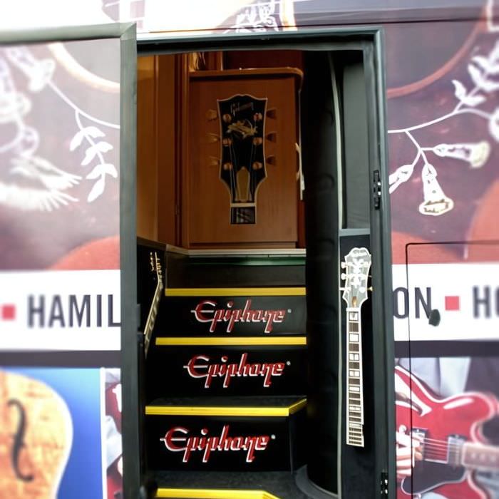 Tour Bus Gibson