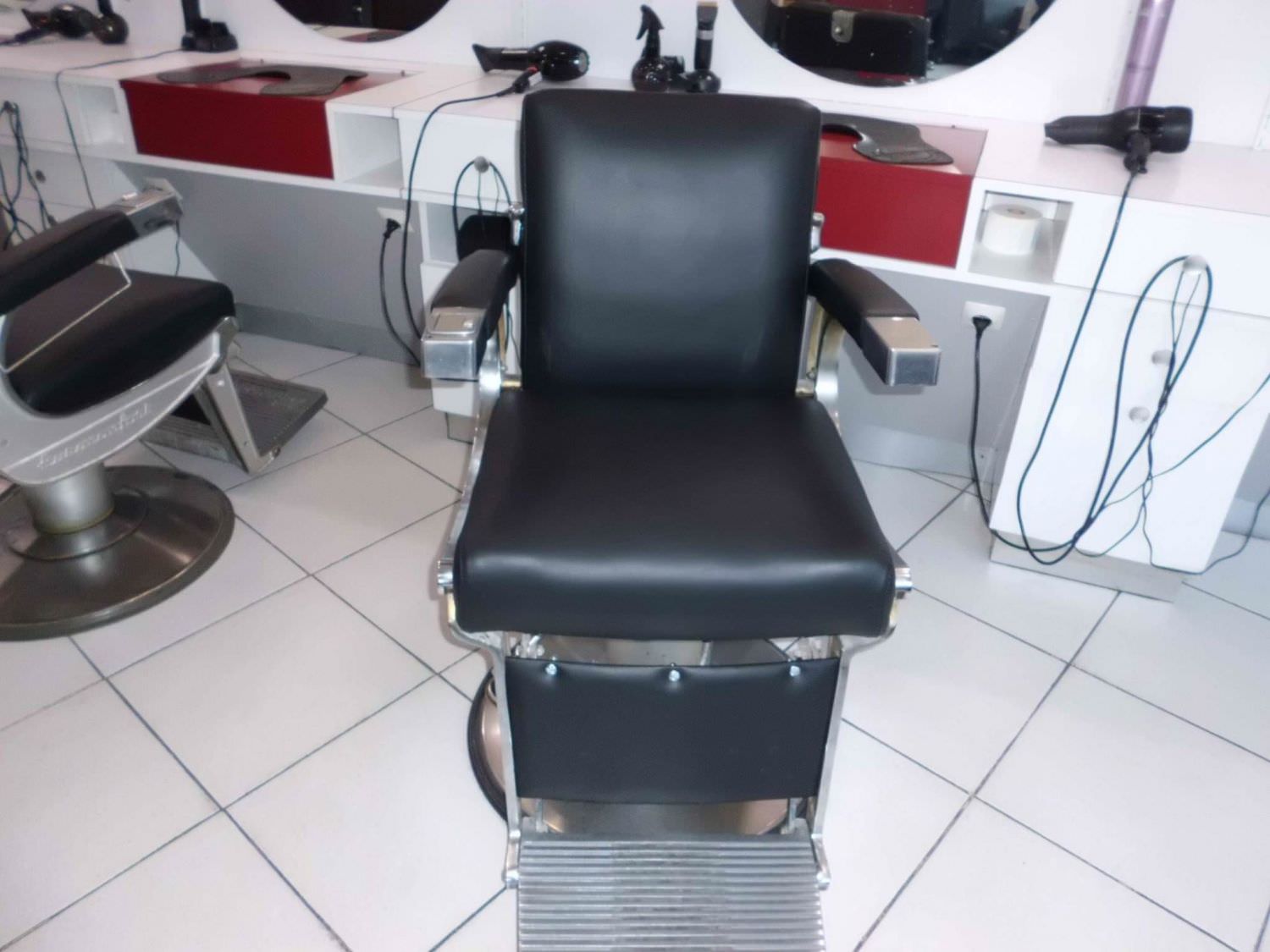 Fauteuils d'un salon de coiffure