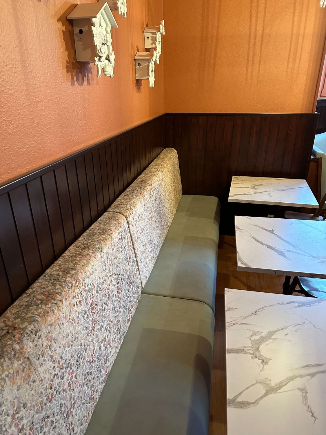 Confection de banquettes pour restaurant