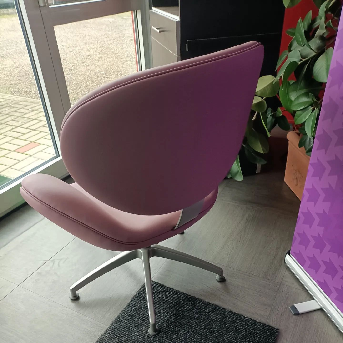 Rénovation chaise de fast food