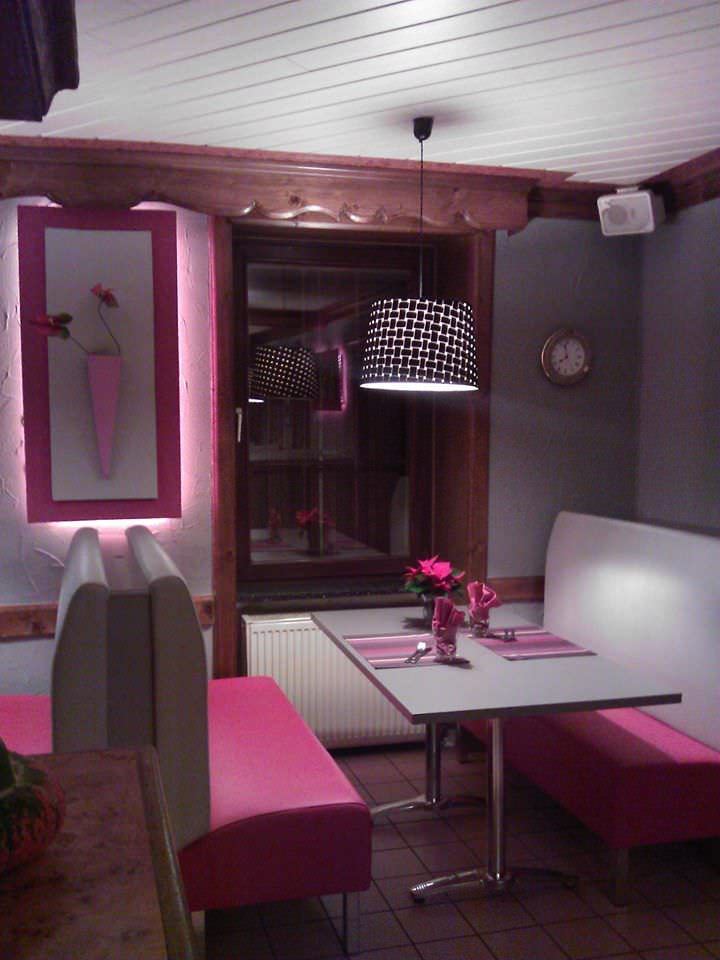 Fabrication sur mesure de banquettes de restaurant