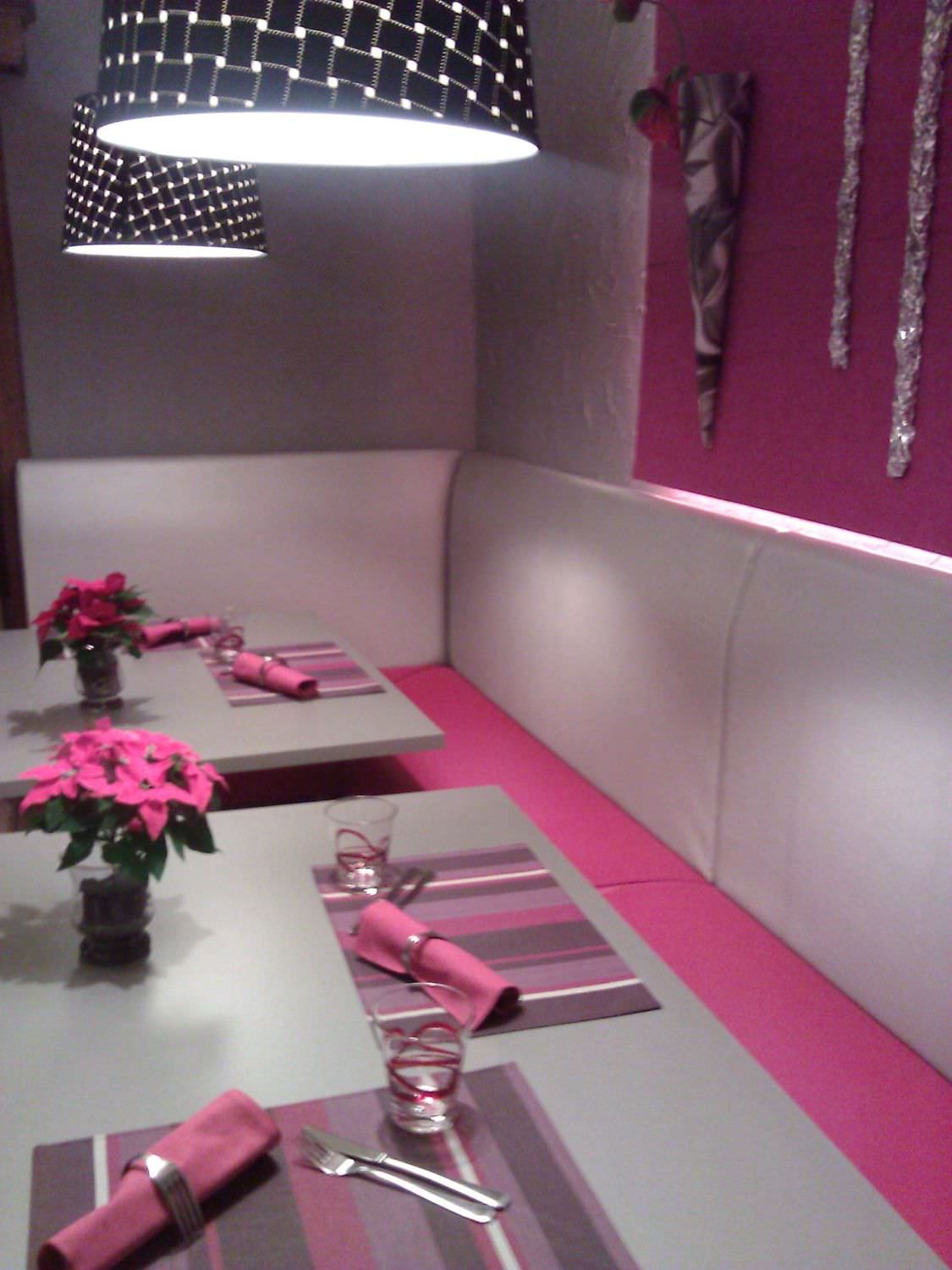 Fabrication sur mesure de banquettes de restaurant
